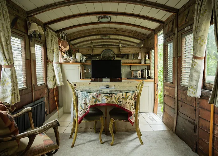 Garden & Railway Carriage Helmsley